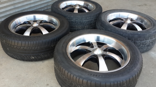 ขอบ 20 5รู100/114 VIP กว้าง 8.5 พร้อมยาง 265/50/20 ครบชุด ขอบ 20 5รู100/114 VIP กว้าง 8.5 พร้อมยาง 265/50/20 ครบชุด