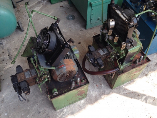 ขายปั้มไฮโดรลิค ขนาด 2 HP. 380V อุปกรณ์ครบ มีชุดระบายความร้อนในตัว สภาพดี มี 3 ชุดครับ