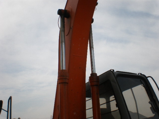 รถนอกแท้ๆฮิตาชิLong arm EX200-2m เครื่องอิซูสุ 6BD1T 6สูบ บูมยาว 15 เมตร