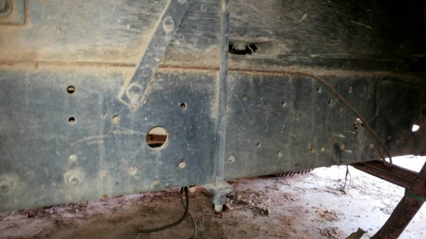 ขายรถ 6 ล้อกระบะคาร์โก้ TOYOTA DYNA กระบะยาว 4.40 เมตร ไม่มีเครื่องเกียร์ คัสซีสวย ทะเบียนภาษีขาดปี 2552 ราคา 100000