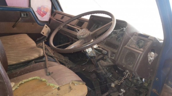 ขายรถ 6 ล้อกระบะคาร์โก้ TOYOTA DYNA กระบะยาว 4.40 เมตร ไม่มีเครื่องเกียร์ คัสซีสวย ทะเบียนภาษีขาดปี 2552 ราคา 100000