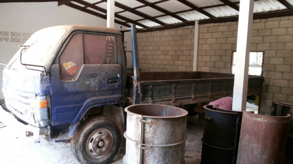 ขายรถ 6 ล้อกระบะคาร์โก้ TOYOTA DYNA กระบะยาว 4.40 เมตร ไม่มีเครื่องเกียร์ คัสซีสวย ทะเบียนภาษีขาดปี 2552 ราคา 100000