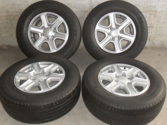 ล้อแม็ก 17นิ้ว 6รู ฟอด + ยาง 265/65R17ปั10 สวยๆ 4 ล้อ ราคา 7700 บาท