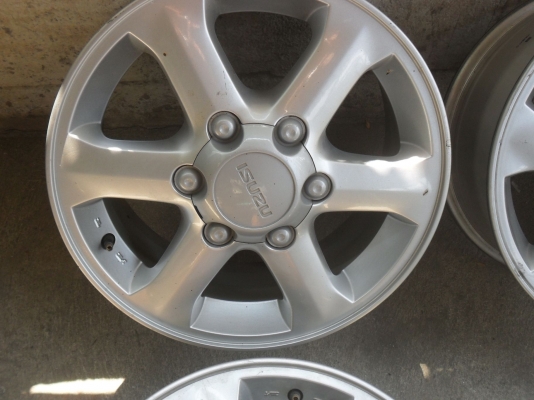 ล้อแม็ก 16นิ้ว 6รู อีซูซุ สวยๆ 4 ล้อ ราคา 6500 บาท ล้อแม็ก 16นิ้ว 6รู อีซูซุ สวยๆ 4 ล้อ ราคา 6500 บาท