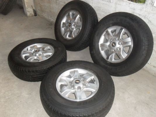 ล้อแม็ก 16นิ้ว 6รู แชฟ + ยาง265/70R16ปี11 สวยๆ 4 ล้อ ราคา 6900 บาท