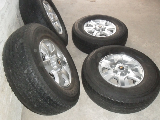 ล้อแม็ก 16นิ้ว 6รู แชฟ + ยาง265/70R16ปี11 สวยๆ 4 ล้อ ราคา 6900 บาท