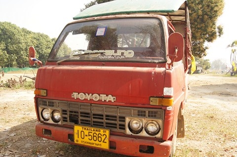 ขาย 4 ล้อ โตโยต้า ไดนาสตี้ เครื่องเเรงมาก อีซูซุ 2500 บรรทุกได้เกิน3 ตัน (ซื้อไปขับได้เลย) มีเอกสารครบ ถูกมาก รีบโทรเลย 80,000 บาท