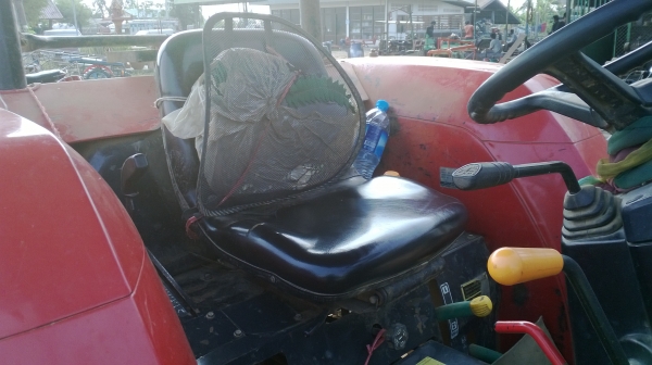 ยันมาร์ 45 แรง เดินหน้า-ถอยหลังเร็ว คล่องตัวสูง เครื่องดี ยางดี สภาพเดิมยังไม่ได้ล้าง อุปกรณ์ครบพร้อมทำงาน โทรเลย 081-0745778 ลุงโหนกรับสายจ้า