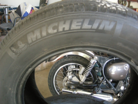 ยาง16นิ้ว MICHELINสภาพ80\% ขายถูก 4เส้น 1500