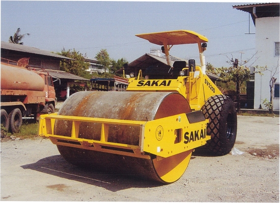 รถบดสั่นสะเทือนล้อเรียบ SAKAI รุ่น SV520D