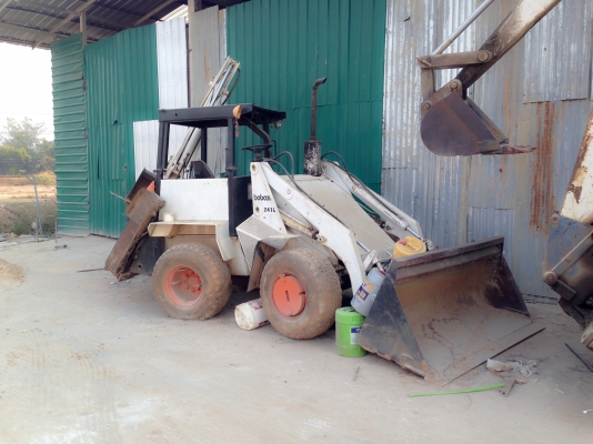 ขายเหมารถตัก 2 คัน ขายโลละ 20 บาทครับ