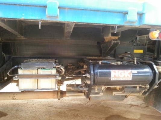 ฝากขายรถบรรทุก สิบล้อดั้ม ยี่ห้อ Hino รุ่นFM2P 380แรงม้า ปี53 รถสวยพร้อมใช้งาน  วิ่งแสนกว่ากิโล 087-2976734