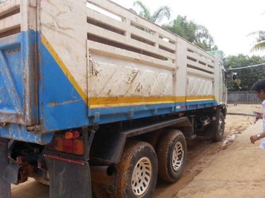 ฝากขายรถบรรทุก สิบล้อดั้ม ยี่ห้อ Hino รุ่นFM2P 380แรงม้า ปี53 รถสวยพร้อมใช้งาน  วิ่งแสนกว่ากิโล 087-2976734