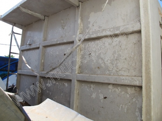 รถบรรทุก 10 ล้อดั๊มพ์ 2 เพลา ยี่ห้อ HINO