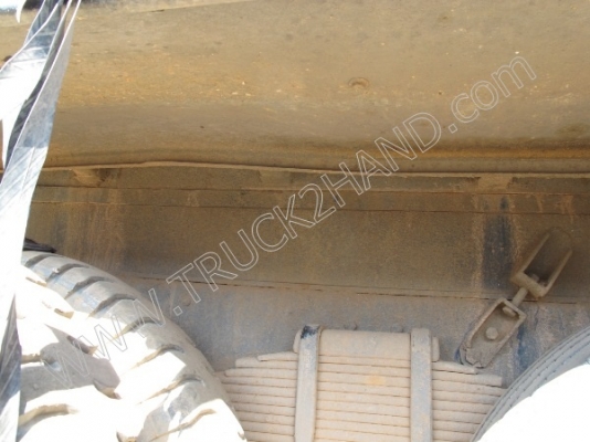 รถบรรทุก 10 ล้อดั๊มพ์ 2 เพลา ยี่ห้อ HINO