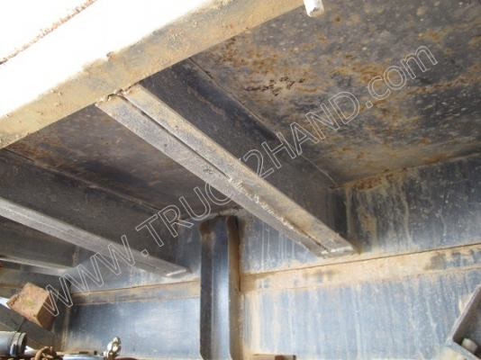 รถบรรทุก 10 ล้อดั๊มพ์ 2 เพลา ยี่ห้อ HINO