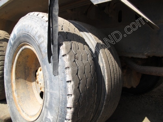 รถบรรทุก 10 ล้อดั๊มพ์ 2 เพลา ยี่ห้อ HINO