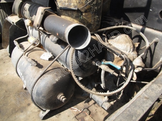 รถบรรทุก 10 ล้อดั๊มพ์ 2 เพลา ยี่ห้อ HINO