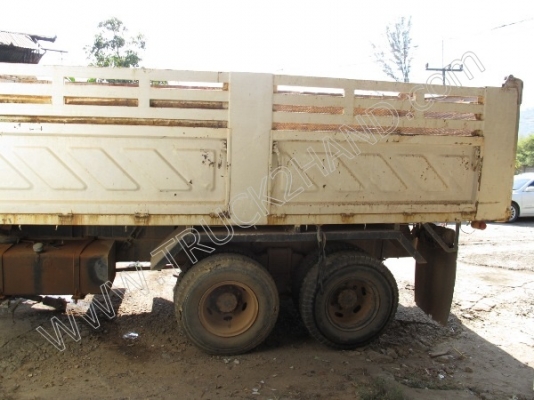 รถบรรทุก 10 ล้อดั๊มพ์ 2 เพลา ยี่ห้อ HINO