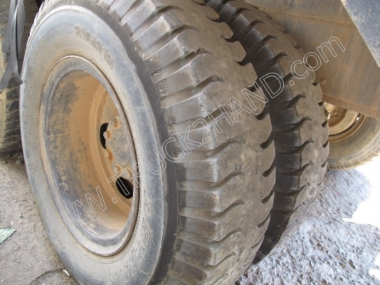 รถบรรทุก 10 ล้อดั๊มพ์ 2 เพลา ยี่ห้อ HINO