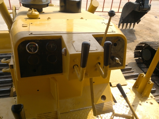 ขายแทรคเตอร์ CAT D4E 52X-UP