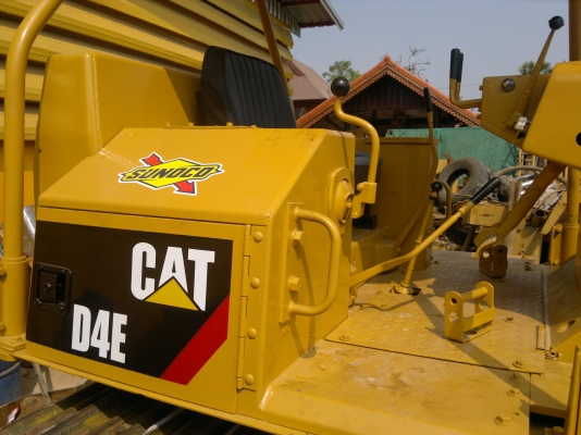 ขายแทรคเตอร์ CAT D4E 52X-UP