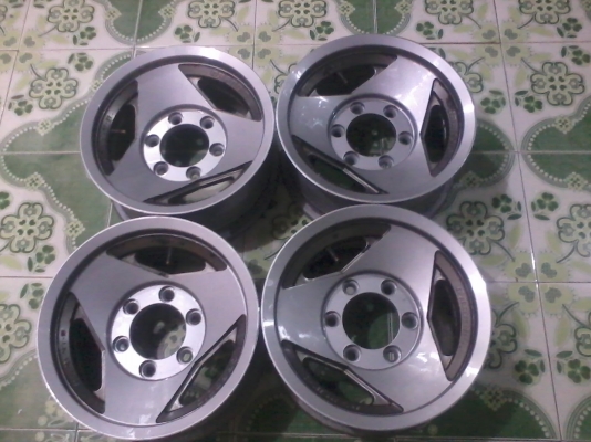 ขาย ล้อแม็กซ์รถกระบะ  6รู ขอบ 14  สภาพ100\% ขาย 3000บาทค่ะ