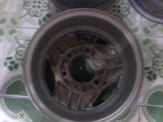 ขาย ล้อแม็กซ์รถกระบะ  6รู ขอบ 14  สภาพ100\% ขาย 3000บาทค่ะ