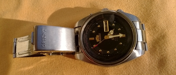 Orient SK auto stainless สายเดิม ดูเวลาประเทศต่างๆๆได้ด้วยการตั้ง หมุนขอบภายใน Orient SK auto stainless สายเดิม ดูเวลาประเทศต่างๆๆได้ด้วยการตั้ง หมุนขอบภายใน