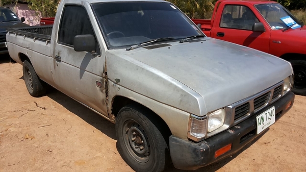 ***ขายแล้วครับขอบคุณ Truck2hand ขายตอนเดียว NISSAN BIG-M BD25 ฝาแดง ปี37/94 เครื่องฝาแดงเดิมยอดนิยม แห้ง แน่น ช่วงล่างเดิมคัสซีเดิมๆไม่ปะไม่ดาม สีสันไม่สวย หัวเก๋งดีภายในดีคอนโซลดี ยางดี รถใช้งานได้ปกติ ขายตามสภาพ เอกสารครบ ราคาต่อรองได้เด้อ พี่น้องครับ