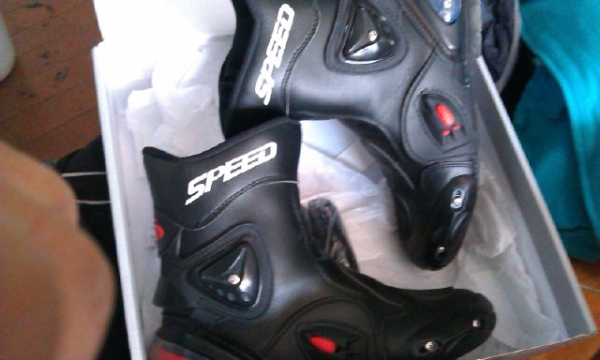 ขายรองเท้า PRO BIKER ใส่ 2 ครั้ง size 42 ไม่เกิน 70 โล tee 0840031815