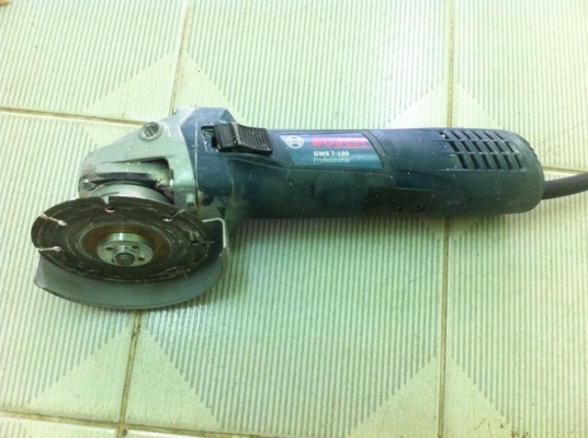 เครื่องเจียรไฟฟ้า 4" BOSCH Angle Grinder GWS 7-100
