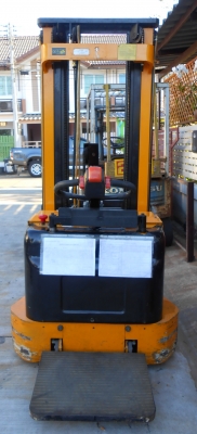 STACKER 1.5 ตัน เสาสูง 5.0 ม. ยี่ห้อ GT MOVER STACKER 1.5 ตัน เสาสูง 5.0 ม. ยี่ห้อ GT MOVER