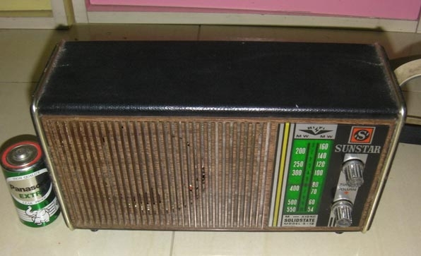 วิทยุกระเป๋าหิ้วโบราณ