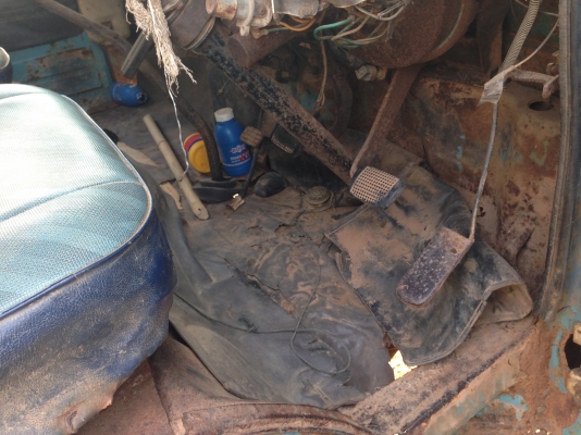 ขายรถหกล้ออิซูซุ KS เครื่อง4BD1 -115  เเรงม้า  ฝาดำ เครื่องดี  F หน้า F หลัง  ยาง 825-16 น็อตล้อ 6 ตัว  มีวีดีโอให้รับชมด้วยครับ