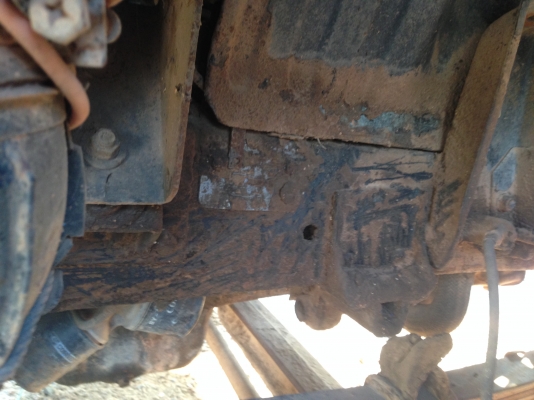 ขายรถหกล้ออิซูซุ KS เครื่อง4BD1 -115  เเรงม้า  ฝาดำ เครื่องดี  F หน้า F หลัง  ยาง 825-16 น็อตล้อ 6 ตัว  มีวีดีโอให้รับชมด้วยครับ