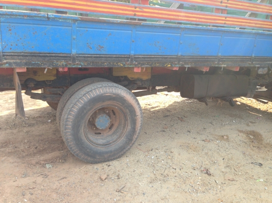 ขายรถหกล้ออิซูซุ KS เครื่อง4BD1 -115  เเรงม้า  ฝาดำ เครื่องดี  F หน้า F หลัง  ยาง 825-16 น็อตล้อ 6 ตัว  มีวีดีโอให้รับชมด้วยครับ