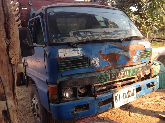 ขายรถหกล้ออิซูซุ KS เครื่อง4BD1 -115  เเรงม้า  ฝาดำ เครื่องดี  F หน้า F หลัง  ยาง 825-16 น็อตล้อ 6 ตัว  มีวีดีโอให้รับชมด้วยครับ