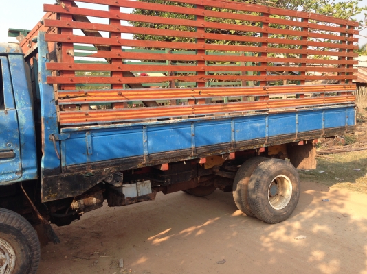 ขายรถหกล้ออิซูซุ KS เครื่อง4BD1 -115  เเรงม้า  ฝาดำ เครื่องดี  F หน้า F หลัง  ยาง 825-16 น็อตล้อ 6 ตัว  มีวีดีโอให้รับชมด้วยครับ