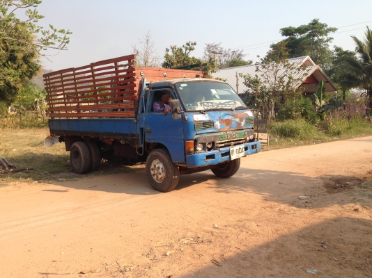 ขายรถหกล้ออิซูซุ KS เครื่อง4BD1 -115  เเรงม้า  ฝาดำ เครื่องดี  F หน้า F หลัง  ยาง 825-16 น็อตล้อ 6 ตัว  มีวีดีโอให้รับชมด้วยครับ