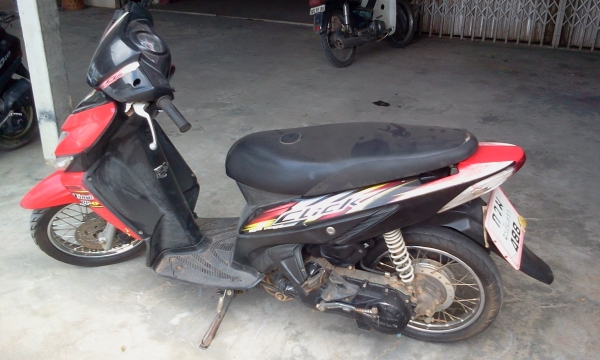 ขาย click เครื่องดีมีทะเบียนชุดโอนพร้อม 10500