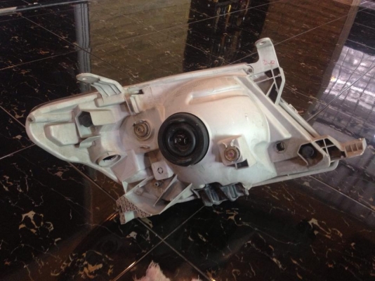 ขายโคมไฟหน้าVIGO