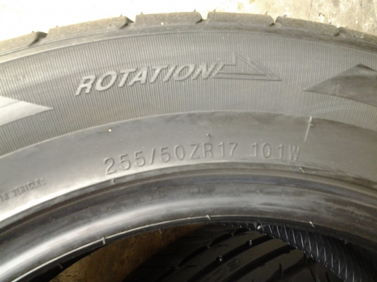 ยาง kumho 255/50/17 ปี12