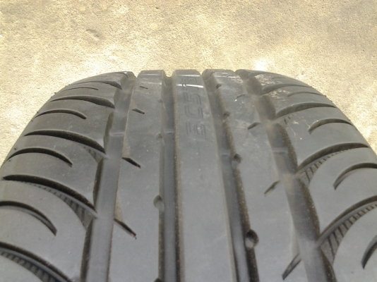 ยาง kumho 255/50/17 ปี12