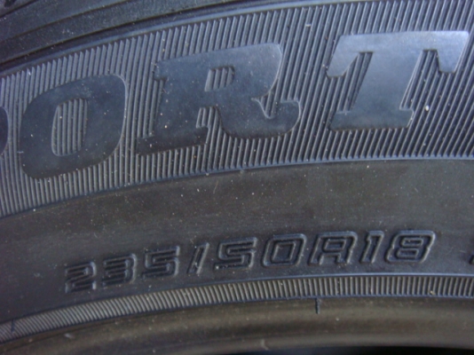 ายยาง Dunlop LM 703 ขนาดยาง 235/50/18 ปลายปี 11