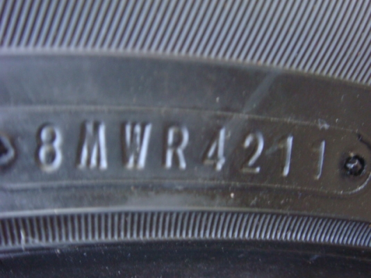 ายยาง Dunlop LM 703 ขนาดยาง 235/50/18 ปลายปี 11