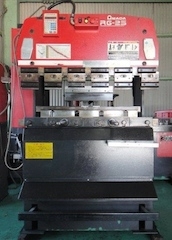 ขาย เครื่องพับ ไฮดรอลิค 25ตัน หน้ากว้าง4ฟุต นำเข้าจากญี่ปุ่น