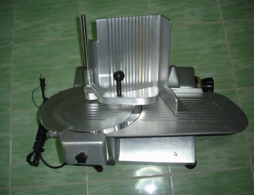 ขายเครื่องสไลด์เนื้อขนาด 12 นิ้ว OMAS GL 300