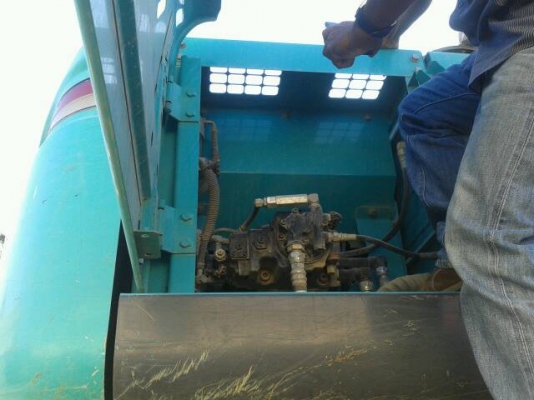 SK140LC  YP09-05061    4439ชม. รถสวยมาก พร้อมใช้..