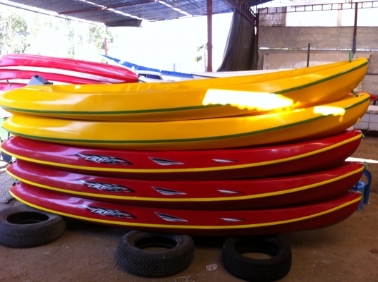 เรือคายัค ส่งสินค้าฟรีทั่วไทย www.wirotfiberboats.com